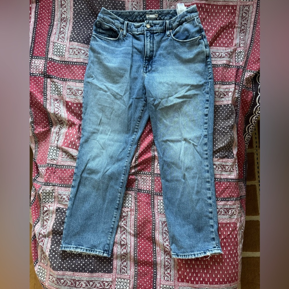 Good American Good Icon Straight Leg Cropped Jeans
